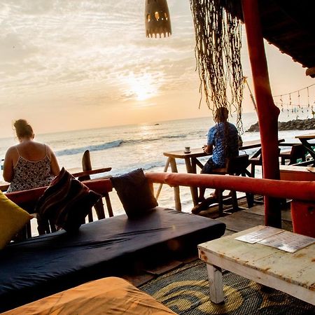 Brother'S Beach Home Boossa ภายนอก รูปภาพ