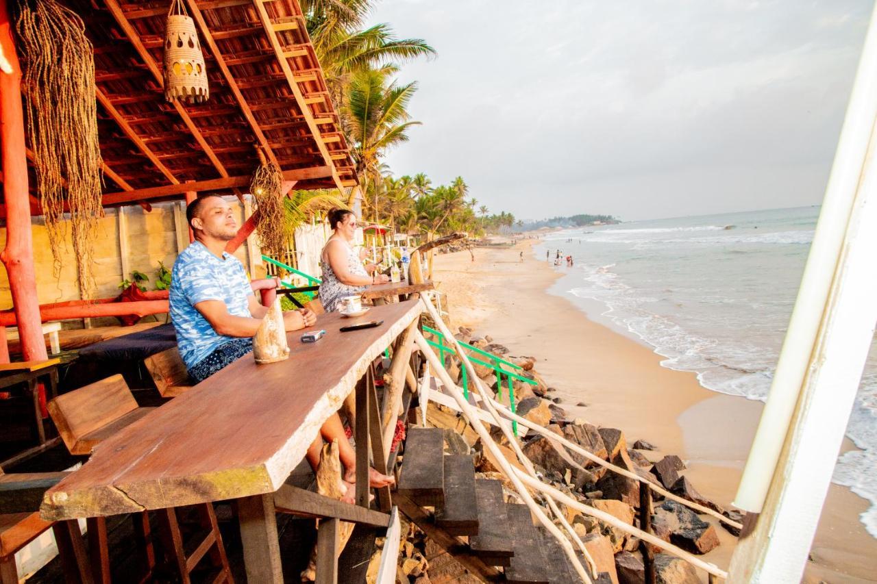 Brother'S Beach Home Boossa ภายนอก รูปภาพ