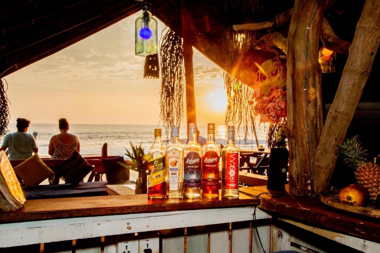 Brother'S Beach Home Boossa ภายนอก รูปภาพ
