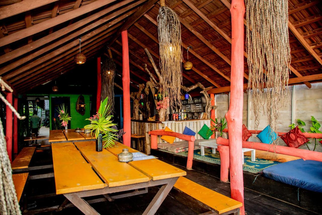 Brother'S Beach Home Boossa ภายนอก รูปภาพ