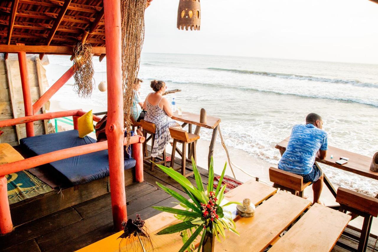 Brother'S Beach Home Boossa ภายนอก รูปภาพ