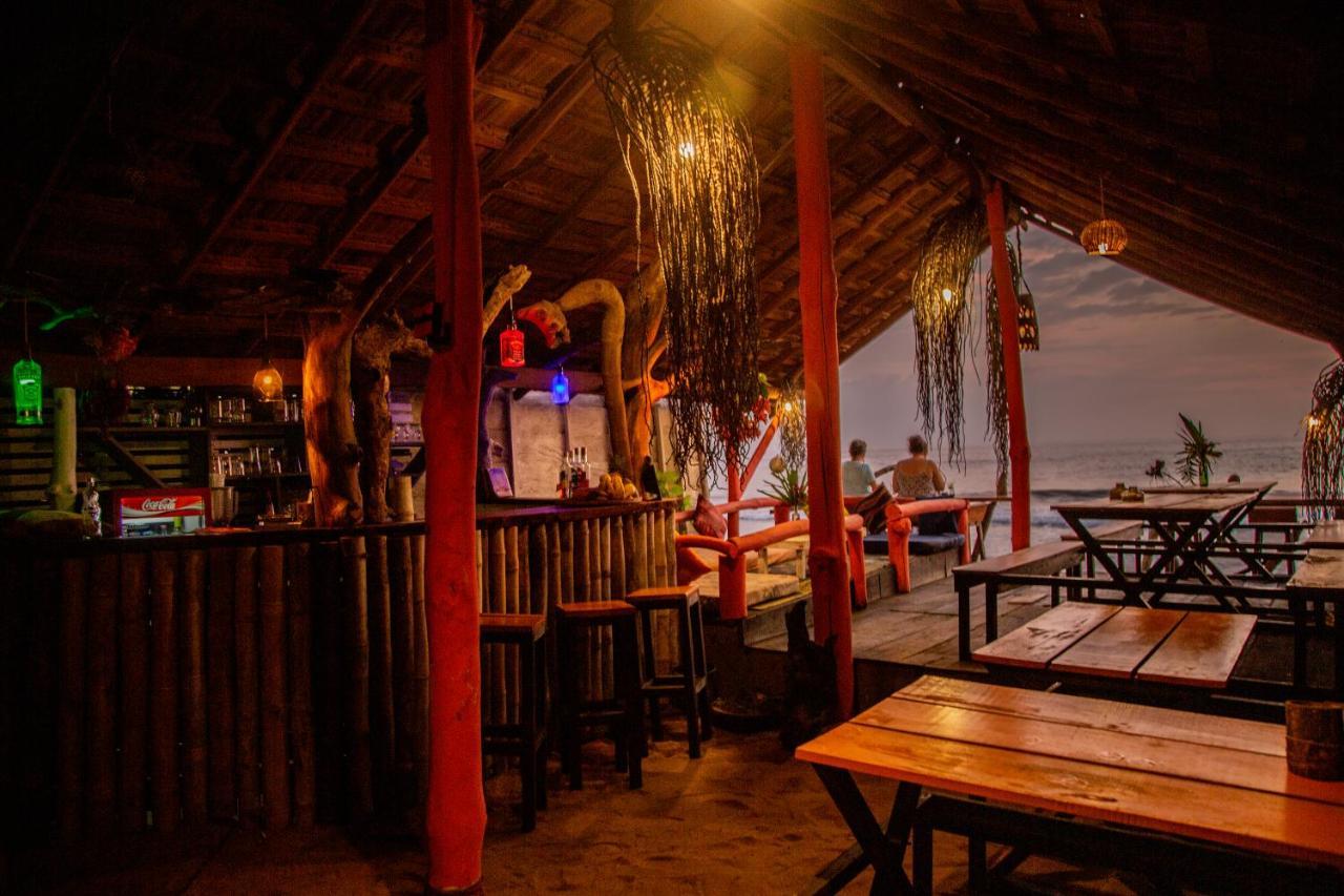 Brother'S Beach Home Boossa ภายนอก รูปภาพ