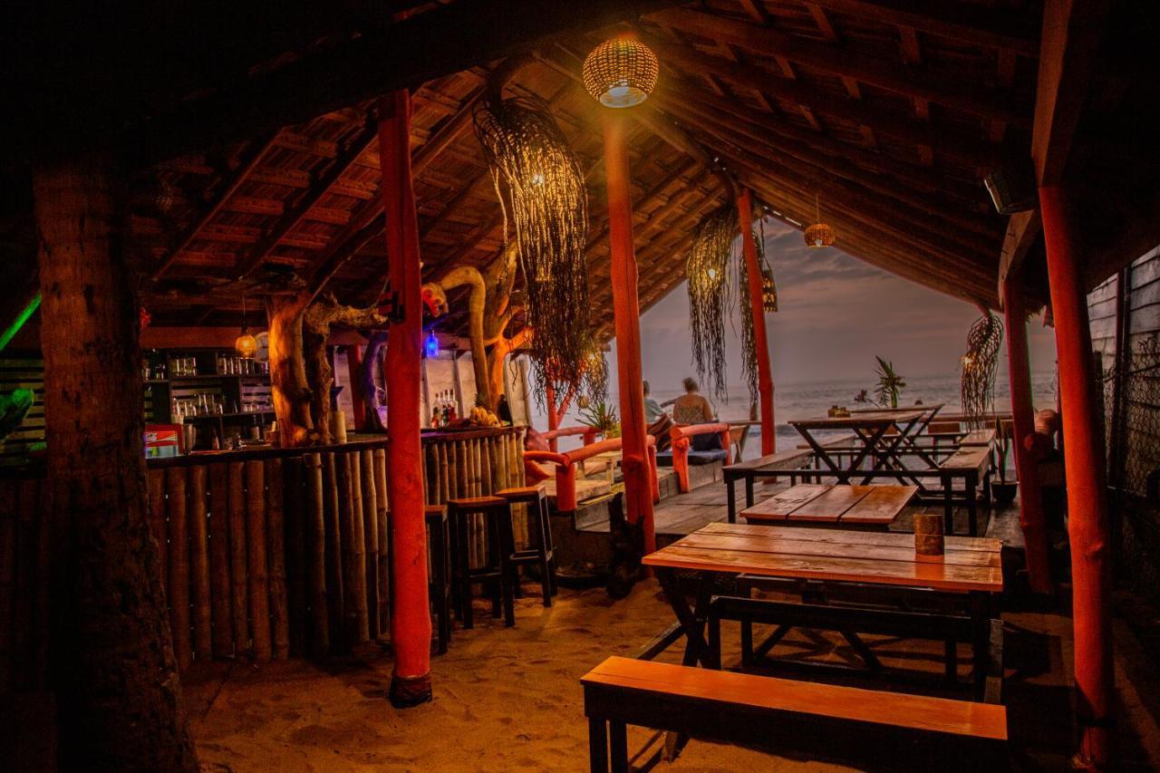 Brother'S Beach Home Boossa ภายนอก รูปภาพ