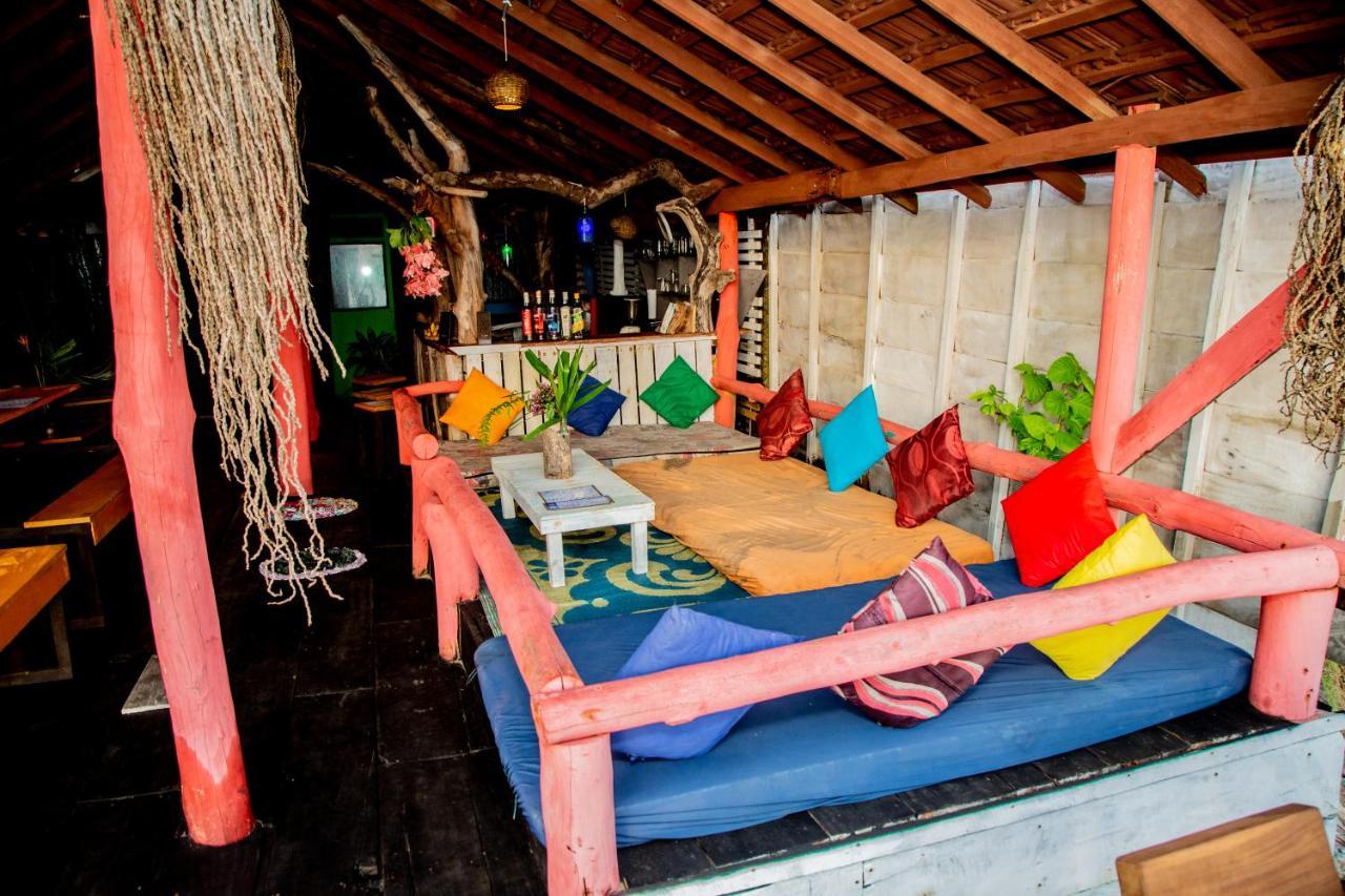 Brother'S Beach Home Boossa ภายนอก รูปภาพ