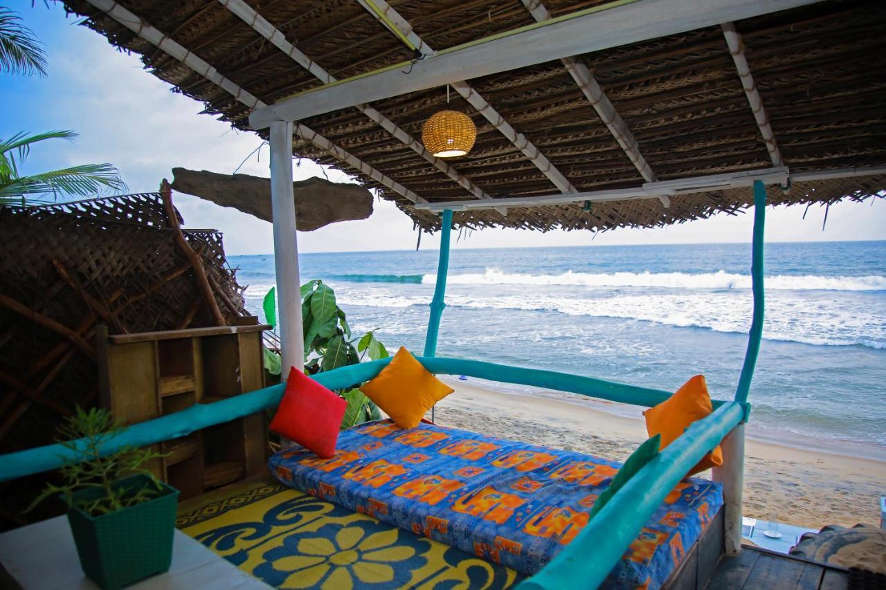 Brother'S Beach Home Boossa ภายนอก รูปภาพ
